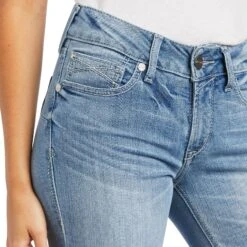 Women's Ariat R.E.A.L. Perfect Rise Regina Flare Jean #10040503 -Wrangle Style 71ed6e32ff685f9cd9071371ad6424fa